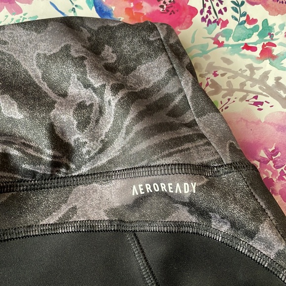 Adidas x Zoe Saldana print leggings - Picture 9 of 11